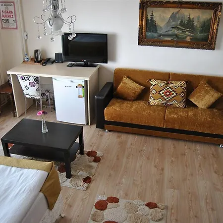 Falcon Apartment *